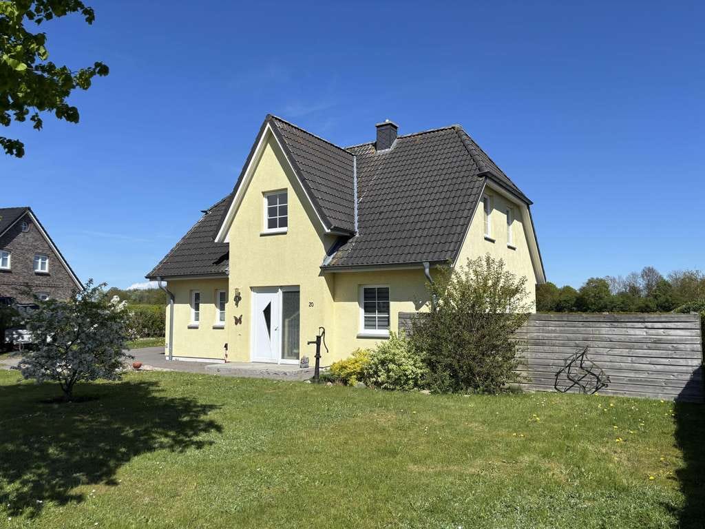Immobilie in Wanderup - Wohnglück am Ortsrand - junges, ansprechendes Zuhause in ruhiger Lage - Bild 1
