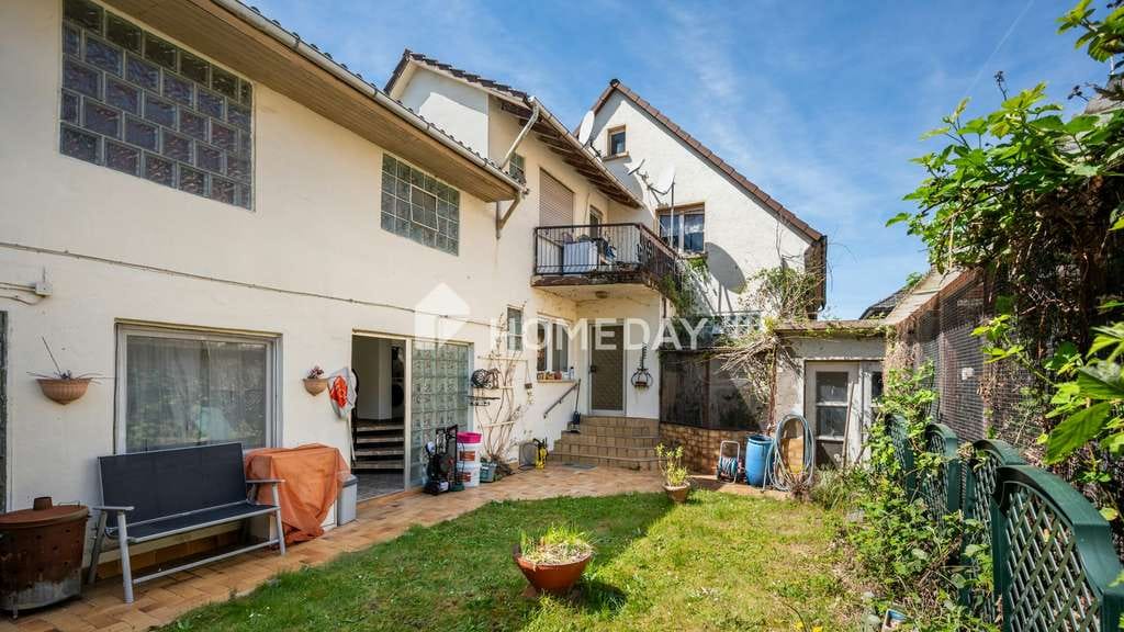 Immobilie in Graben-Neudorf - Familienhaus mit Garten, 2 Garagen, 7 Zimmern und 2. Baufenster in Graben Neudorf - Bild 2