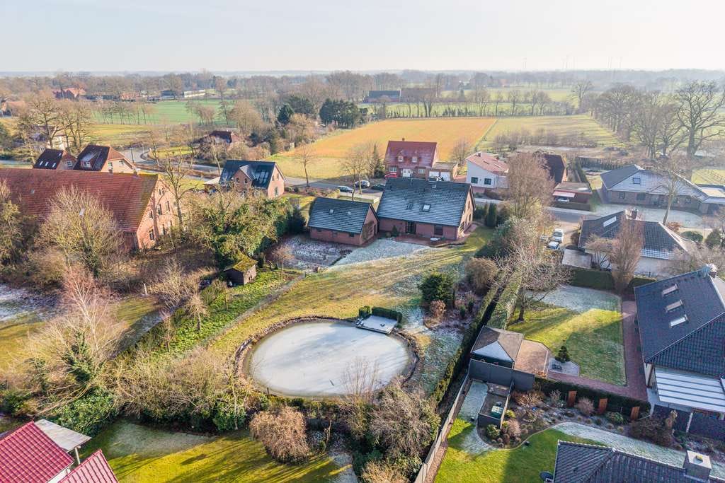 Immobilie in Emtinghausen - Emtinghausen | Gepflegtes, großzügiges Einfamilienhaus mit Naturteich, Solar und Photovoltaikanlage - Bild 2