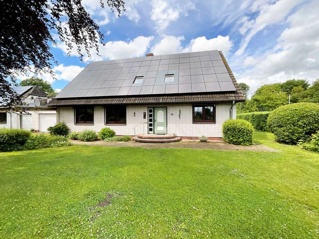 Immobilie in Sprakebüll - Einfamilienhaus mit großzügigem Grundstück zentral in Sprakebüll - Bild 2