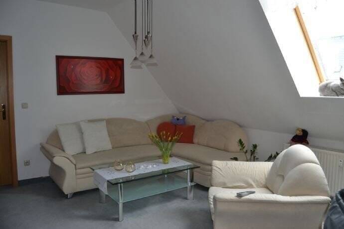 Immobilie in Saalfeld/Saale - Gemütliche 4-Zimmerwohnung im DG in Kleingeschwenda - Als Kapitalanlage - Bild 0