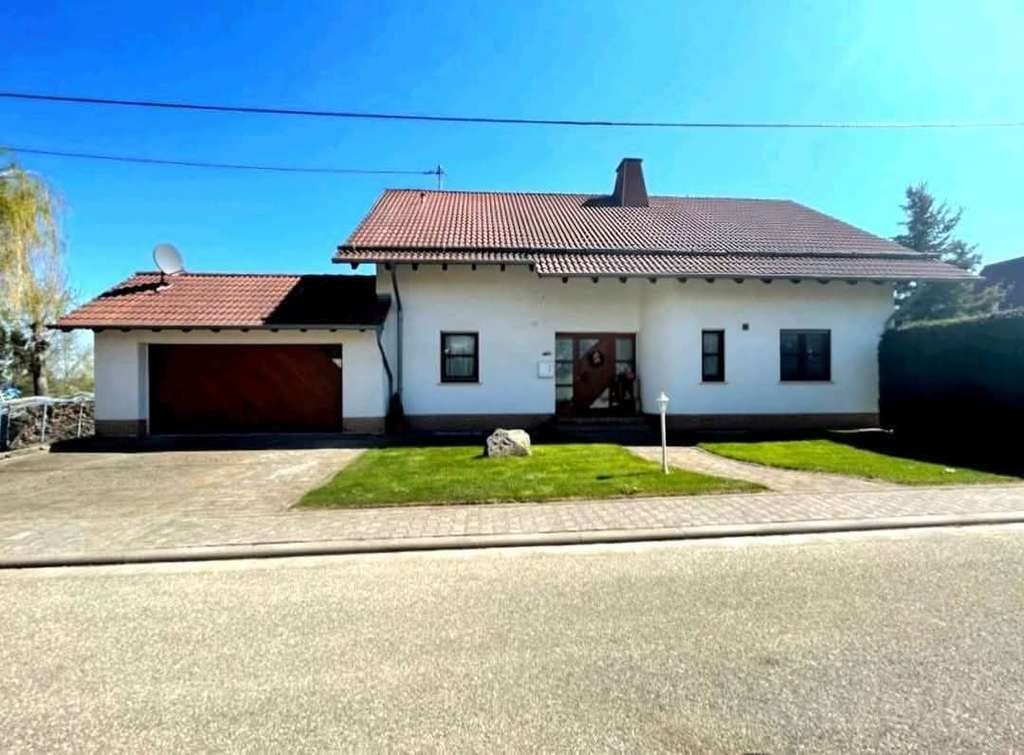 Immobilie in Niederkirchen - Freistehendes Einfamilienhaus zu verkaufen - Bild 1