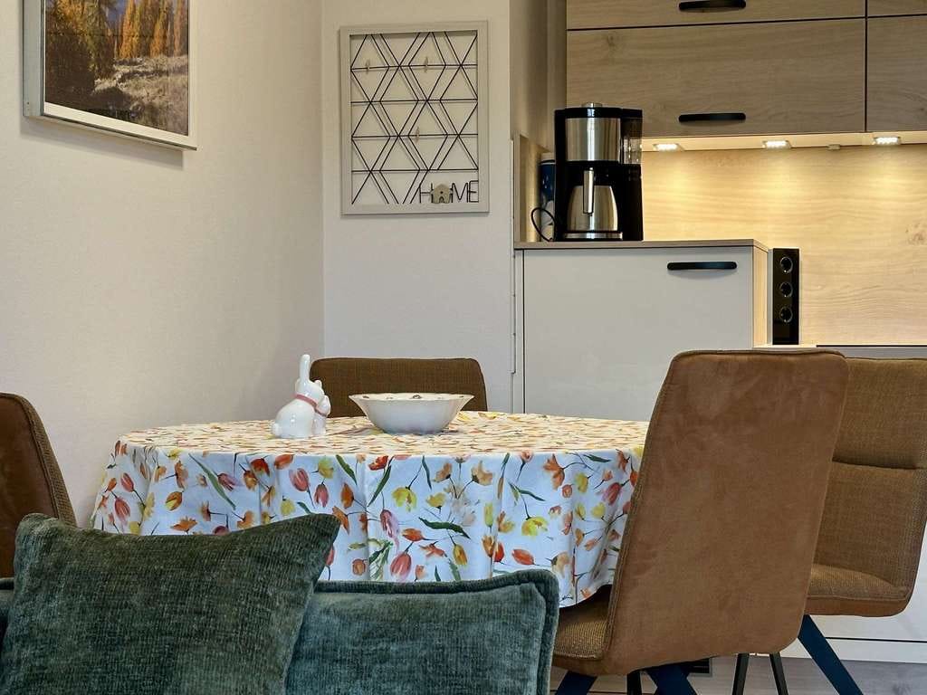 Immobilie in Schöfweg - Kompakt & Idyllisch: Traumhaft sanierte Ferienwohnung mit Terrasse, Einbauküche und Garage - Bild 1