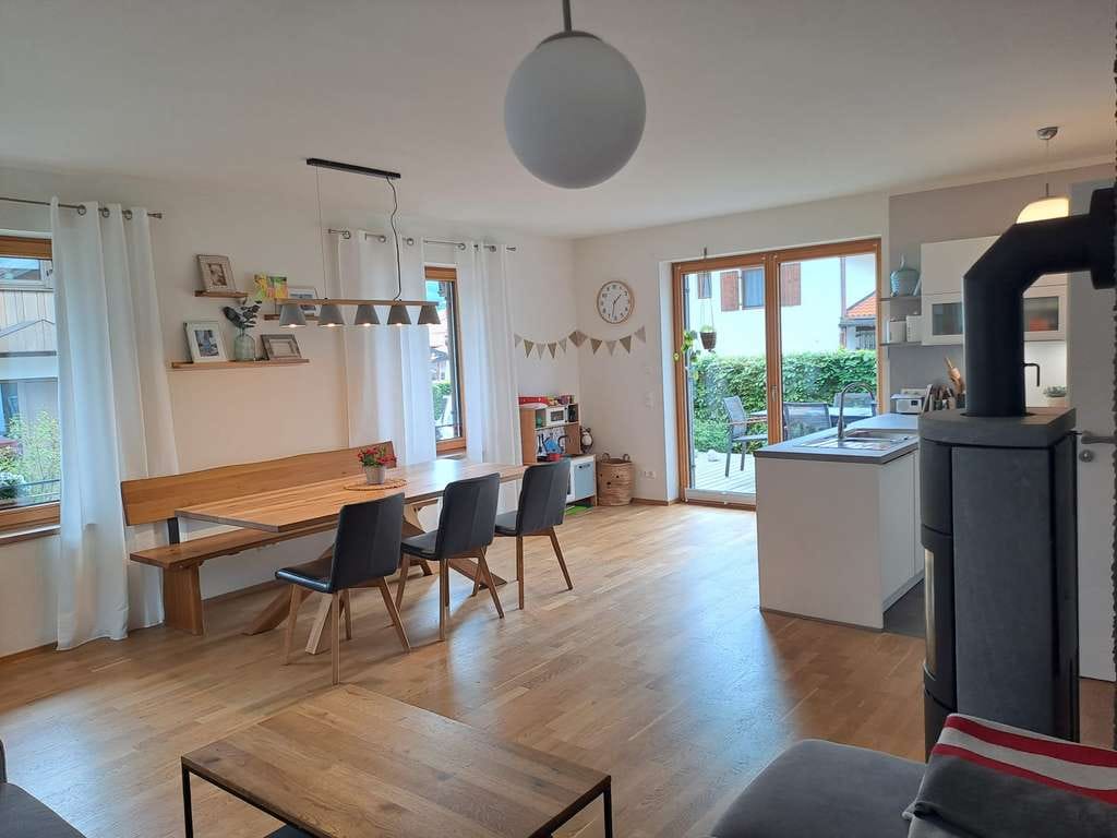 Immobilie in Reit im Winkl - 🏡 Wohnen wie im eigenen Haus – großzügige 5-Zimmer-Maisonettewohnung in Reit im Winkl - Bild 0