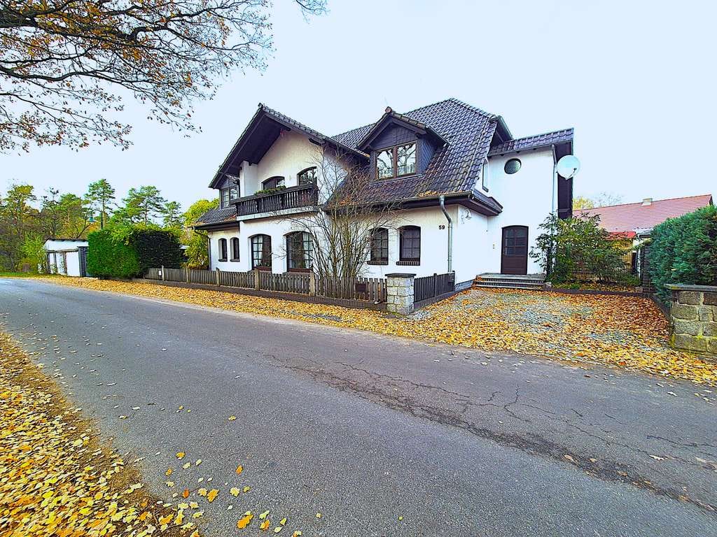 Immobilie in Krausnick-Groß Wasserburg - Stilvolles Architektenhaus in naturvoller Umgebung – Einliegerwohnung – Innenpool – - Bild 2