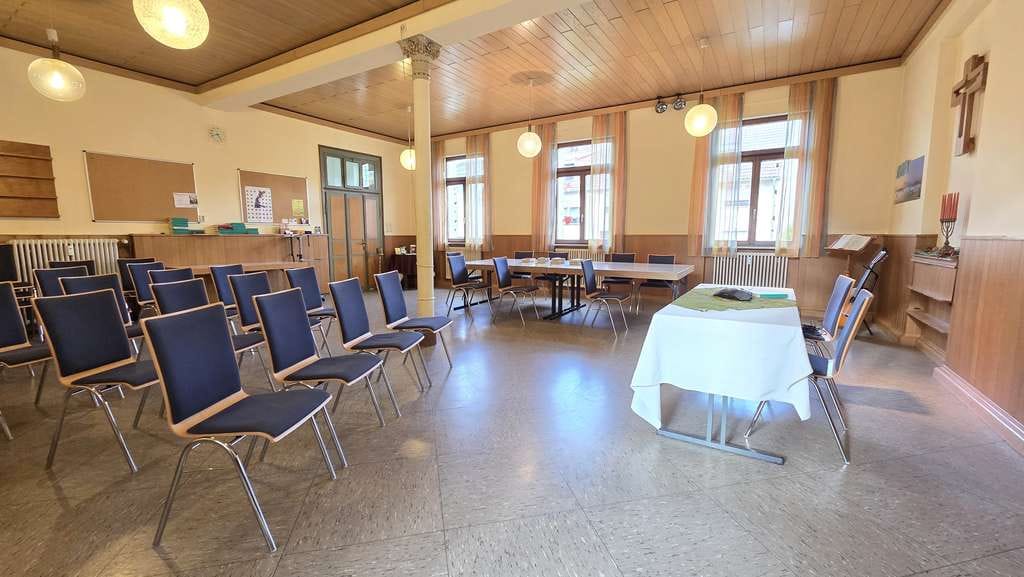 Immobilie in Pfinztal - Immobilie mit großem Saal, Wohnraum und Gewerberaum - Bild 2