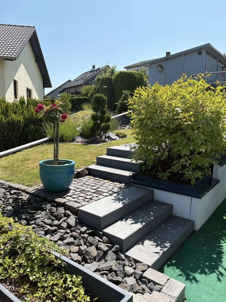 Immobilie in Reiskirchen - 250 qm-Maisonette-Whg, die sich selbst versorgt – und Ihre Energiekosten fast eliminiert.  - Bild 1