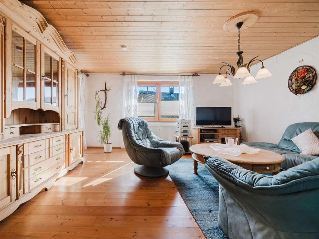 Immobilie in Tettnang - Gepflegte 4,5-Zimmer-Maisonette-Wohnung in Tettnang, Teilort Laimnau - Bild 3
