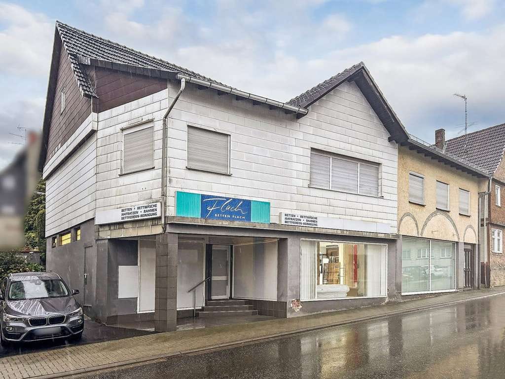 Immobilie in Gedern - Wohnhaus mit Geschäft in Gedern - Bild 2