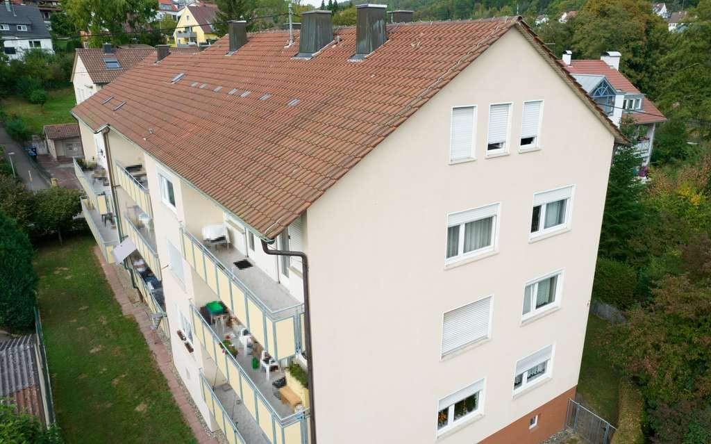 Immobilie in Reichenbach an der Fils - Provisionsfrei: Lichtdurchflutete Dachgeschosswohnung in Ruhiger Lage - Bild 3