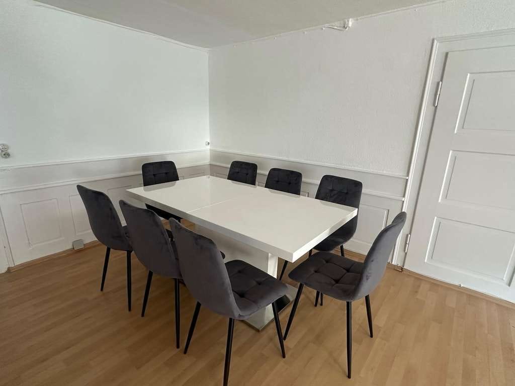 Immobilie in Vöhrenbach - Renovierte, möblierte 3 Zimmer Altbauwohnung direkt im Zentrum - Bild 1