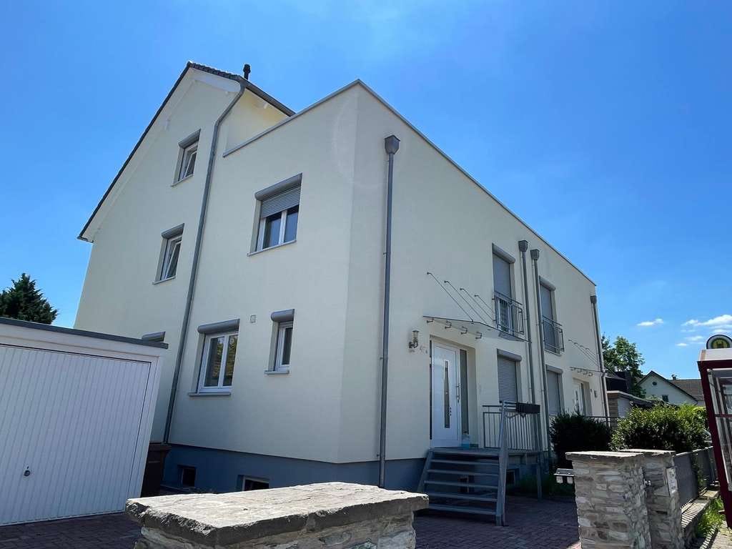 Immobilie in Idstein - Geräumige 7-Zimmer-Doppelhaushälfte in Idstein - Bild 0