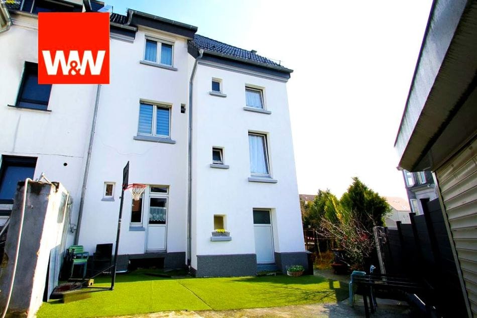 Immobilie in Velbert - Zusammen unter einem Dach: Zentral gelegenes Mehrfamilienhaus in Velbert Mitte mit Garten - Bild 1