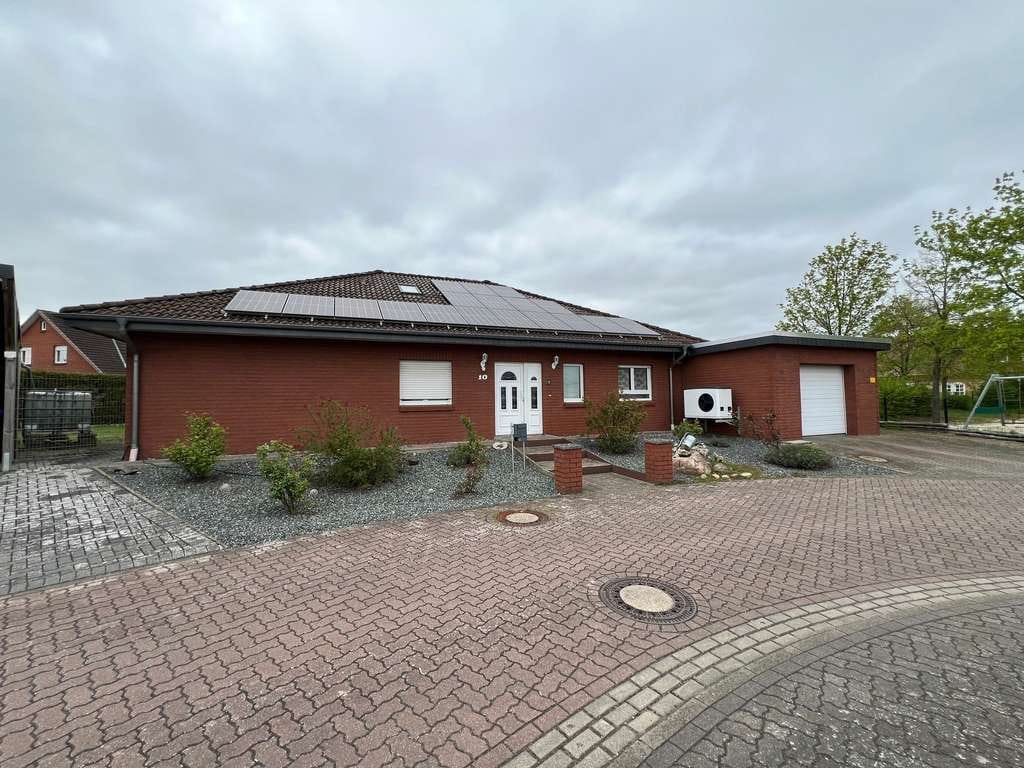 Immobilie in Wahrenholz - Helles Einfamilienhaus mit Garten in Wahrenholz - Bild 0