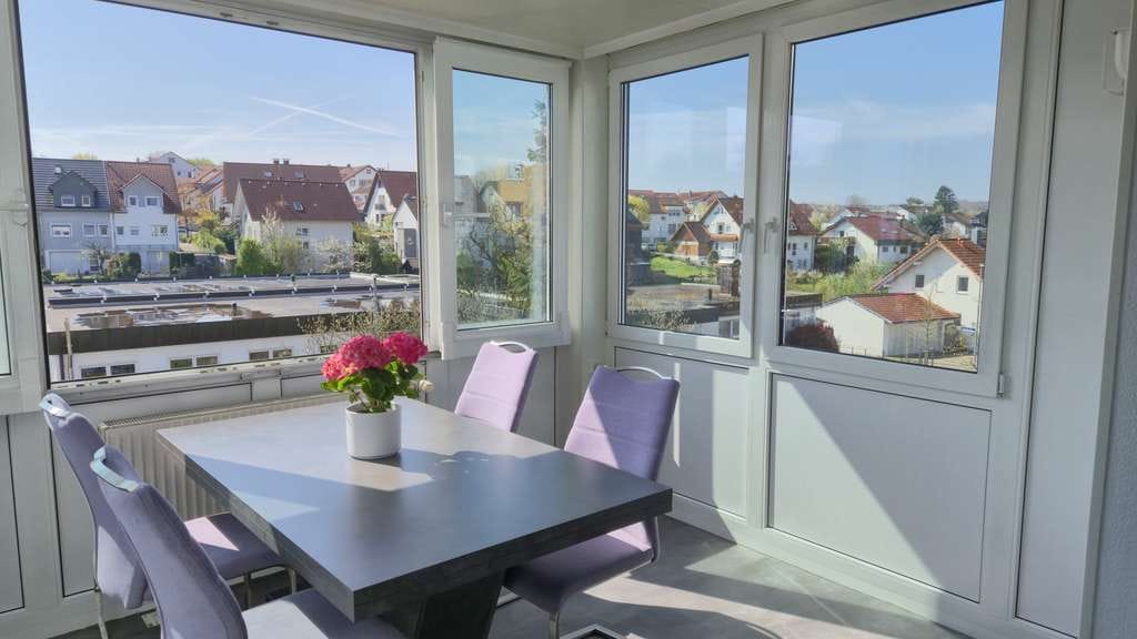 Immobilie in Großbettlingen - Helle 3 Zimmer Wohnung mit Wintergarten - Bild 0