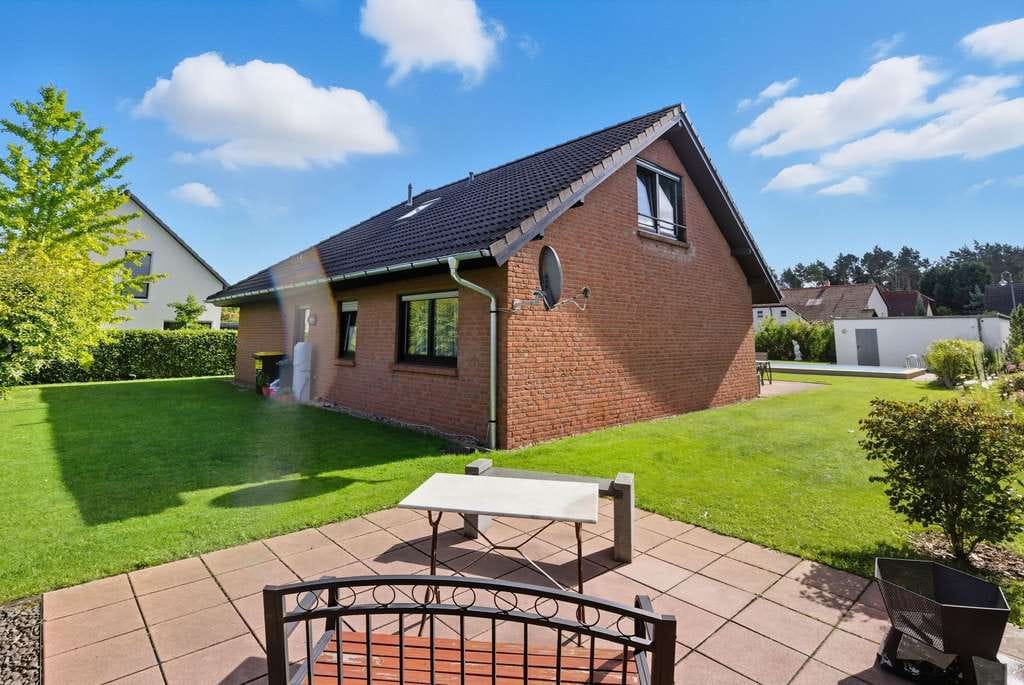 Immobilie in Cottbus - Chóśebuz - Traumhaus in Sielow  mit Pool und weitläufigem Garten - Wohnen, Entspannen, Wohlfühlen - Bild 4