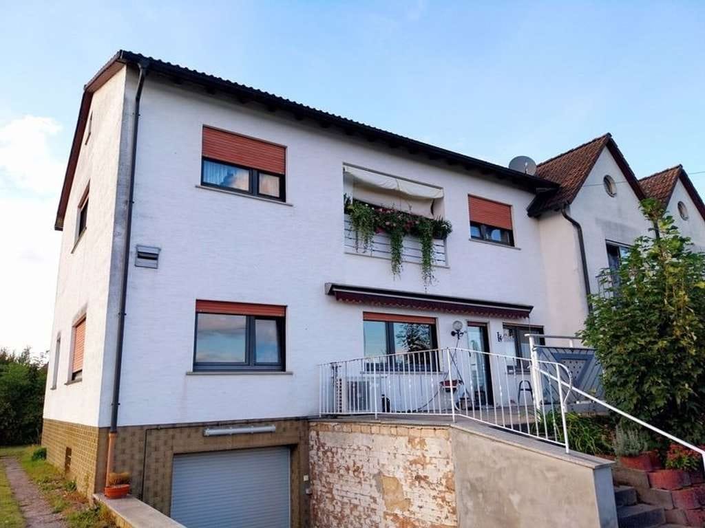 Immobilie in Wölfersheim - 3 Familienhaus mit Frisörsalon in Wölfersheim-Melbach - Bild 4