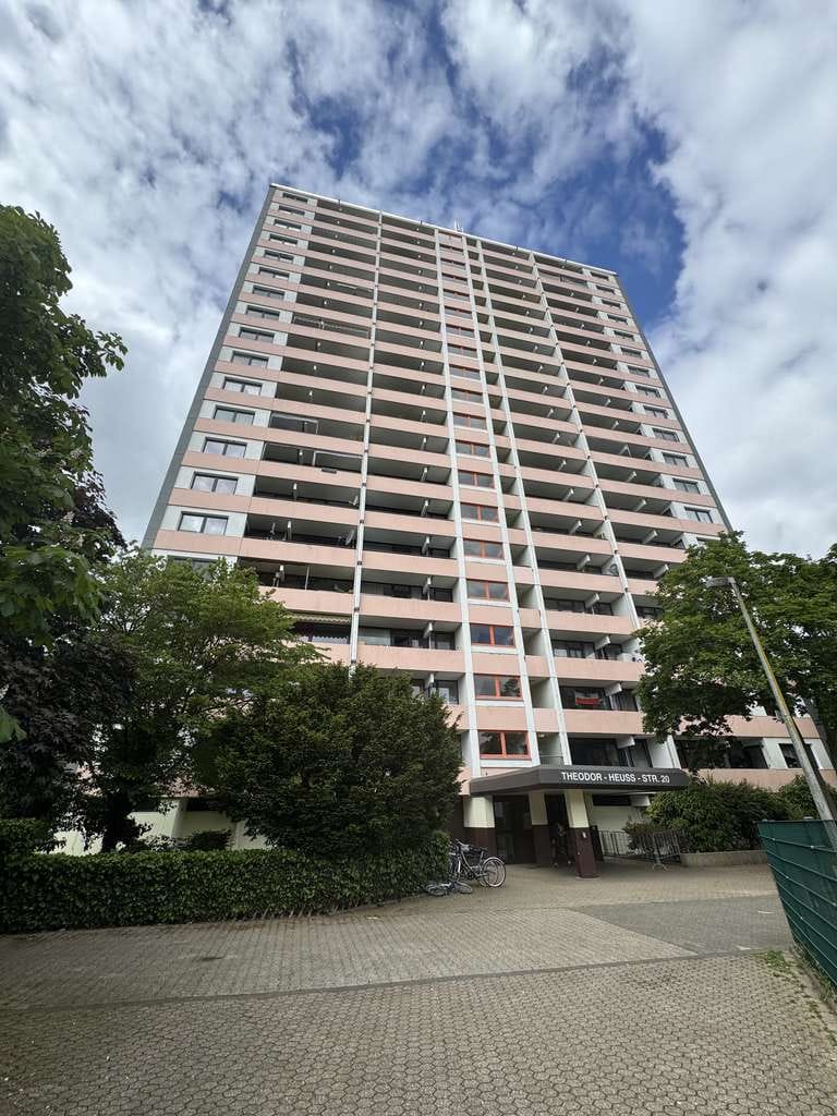 Immobilie in Erftstadt - Großzügige 2-Zimmer-Wohnung mit Balkon und Tiefgaragenstellplatz– für Eigennutzer und Kapitalanleger - Bild 0