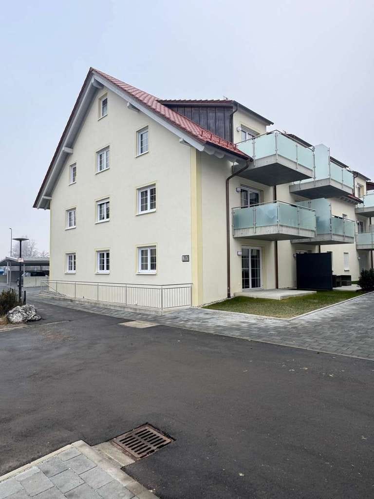 Immobilie in Rot an der Rot - Neuwertig.Barrierefrei.Geräumig. – Moderne 4-Zi.-Erdgeschosswohnung ruhig & naturverbunden - Bild 0
