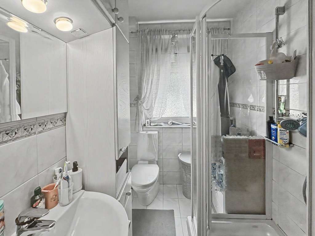 Immobilie in Röthenbach an der Pegnitz - Ein Zuhause mit Zukunft: DHH mit Potenzial in Röthenbach a.d. Pegnitz - Bild 3