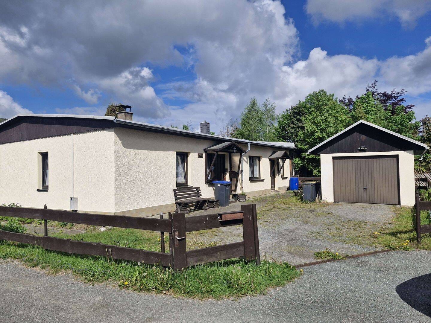 Immobilie in Olbernhau - Wohnen auf einer Ebene - Bungalow in ruhiger und dennoch zentraler Lage von Olbernhau! - Bild 2