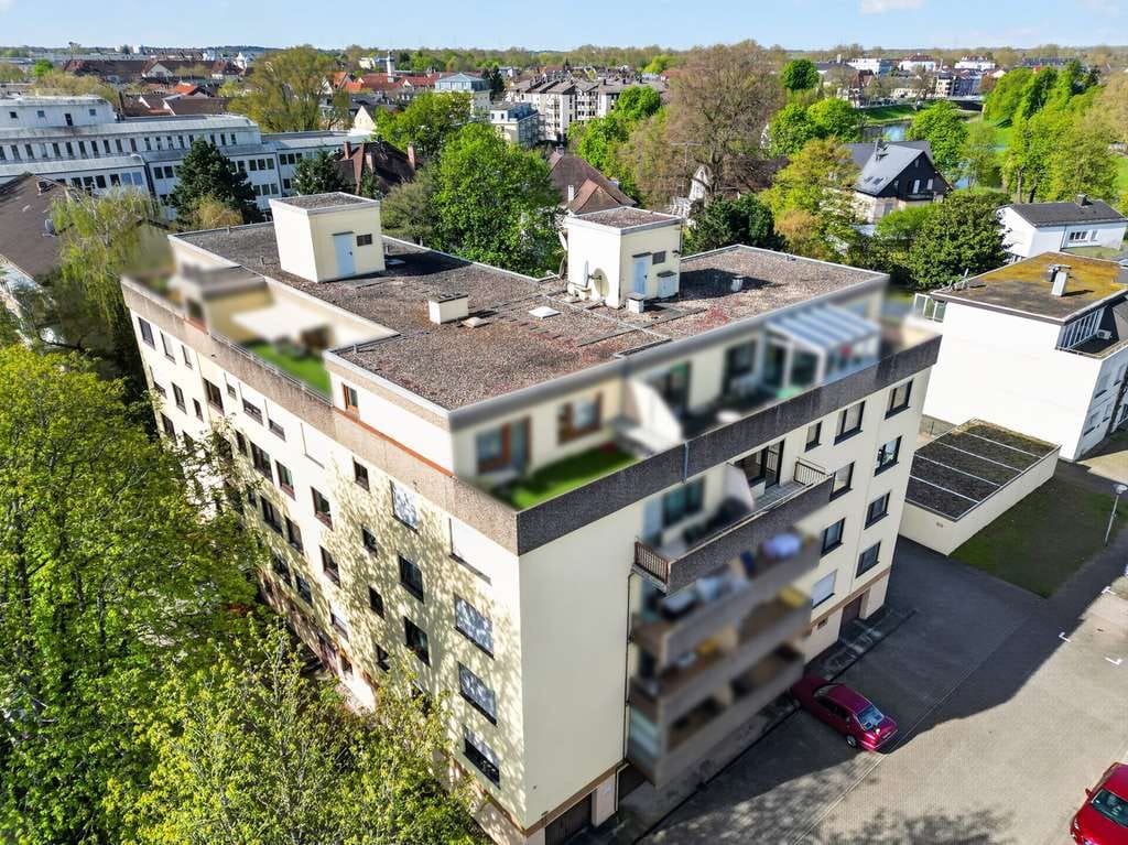 Immobilie in Rastatt - Attraktive Familienwohnung: aus 2 Wohnungen vereint, mit 2 Balkonen und 2 Garagen - Bild 2