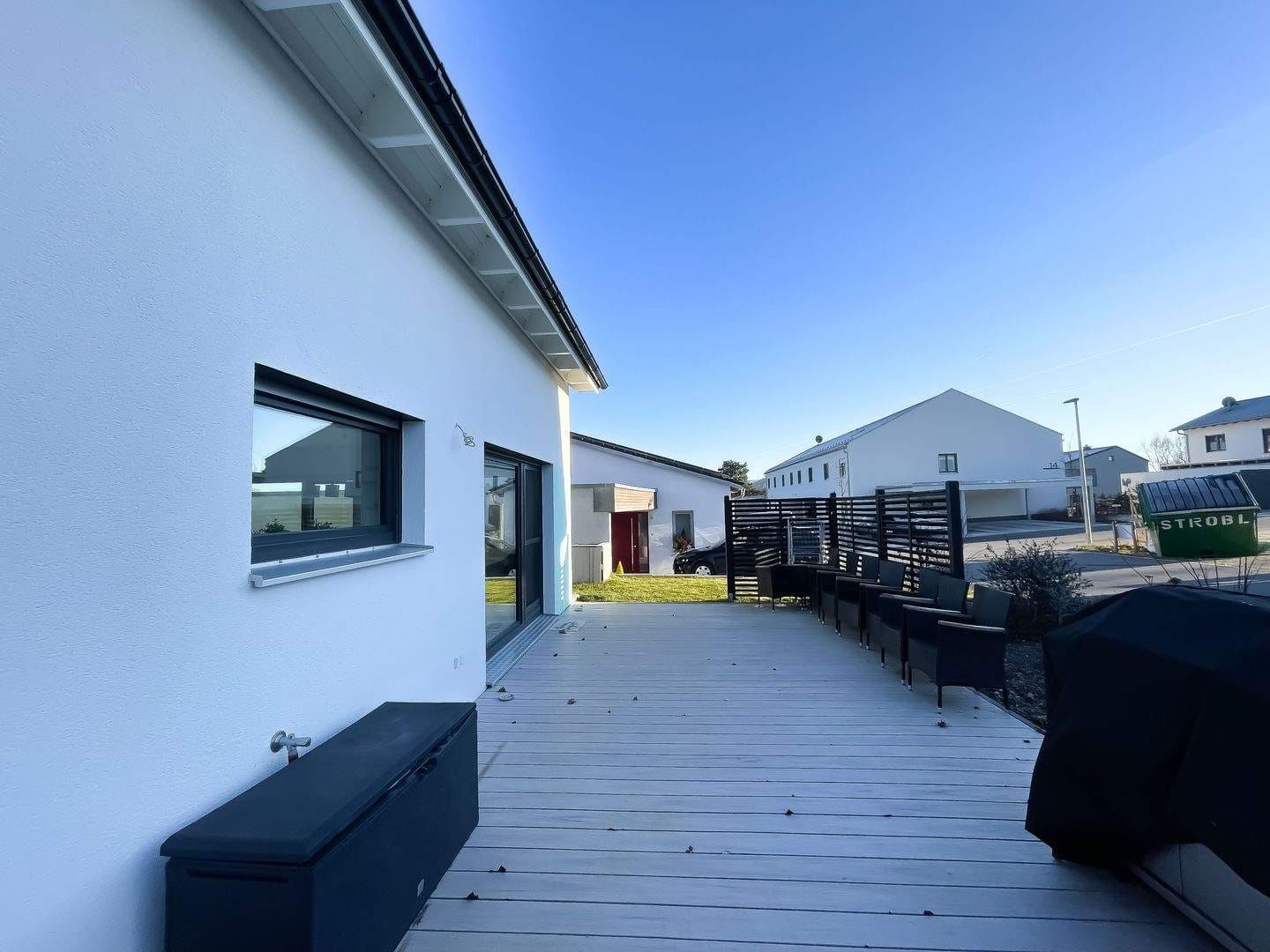 Immobilie in Hirschau - Neuwertiges Energieeffizienzhaus mit PV-Anlage und Wallbox in Holzbauweise! - Bild 3