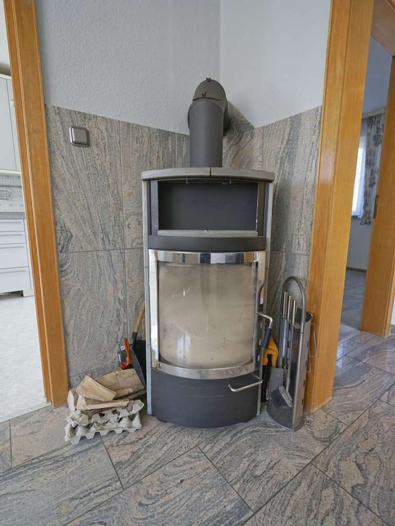 Immobilie in Bestwig - Ihr Familiennest in ruhiger Lage – Doppelhaushälfte mit Charme und Gestaltungsspielraum - Bild 2