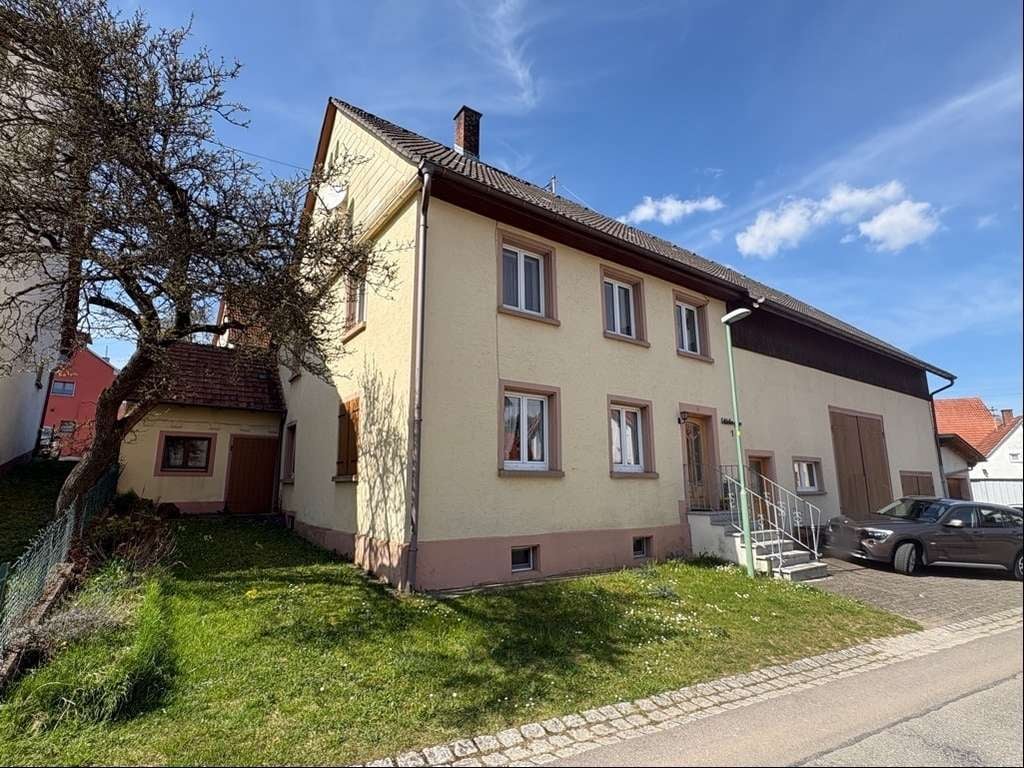 Immobilie in Blumberg - Charmantes Bauernhaus mit viel Platz - Bild 2