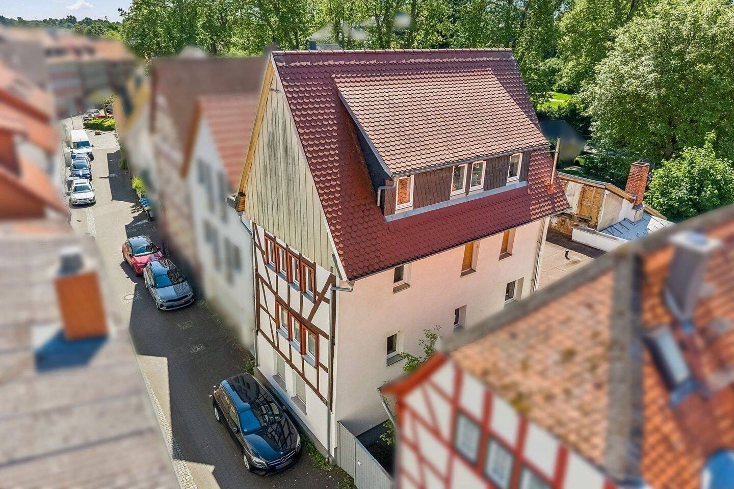 Immobilie in Lich - Energetisch Saniertes Fachwerkhaus mit flexiblen Wohn- und Vermietungsmöglichkeiten - Bild 0