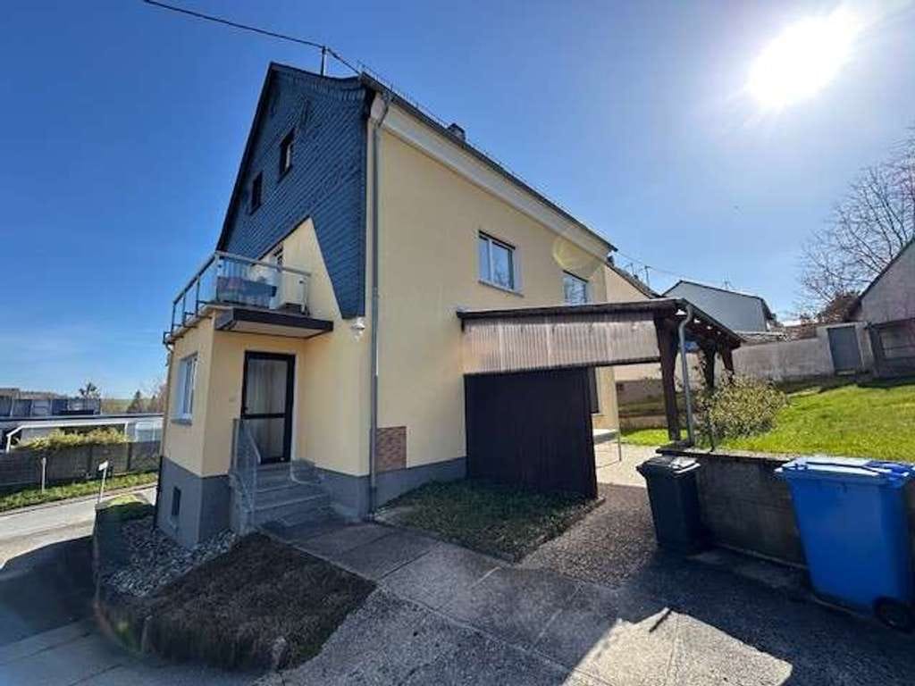 Immobilie in Hohenstein - Freistehendes Haus (3 Wohneinheiten/ 2 Garagen) in Breidhardt!  Eckgrundstück 870m² ! - Bild 1
