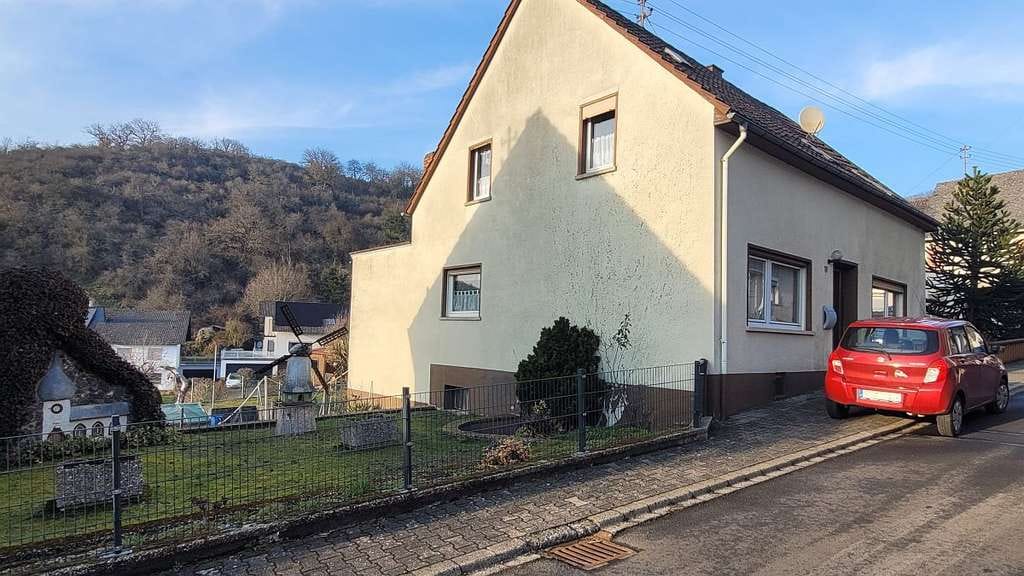 Immobilie in Bärenbach - Einfamilienhaus mit Garten - Bild 1