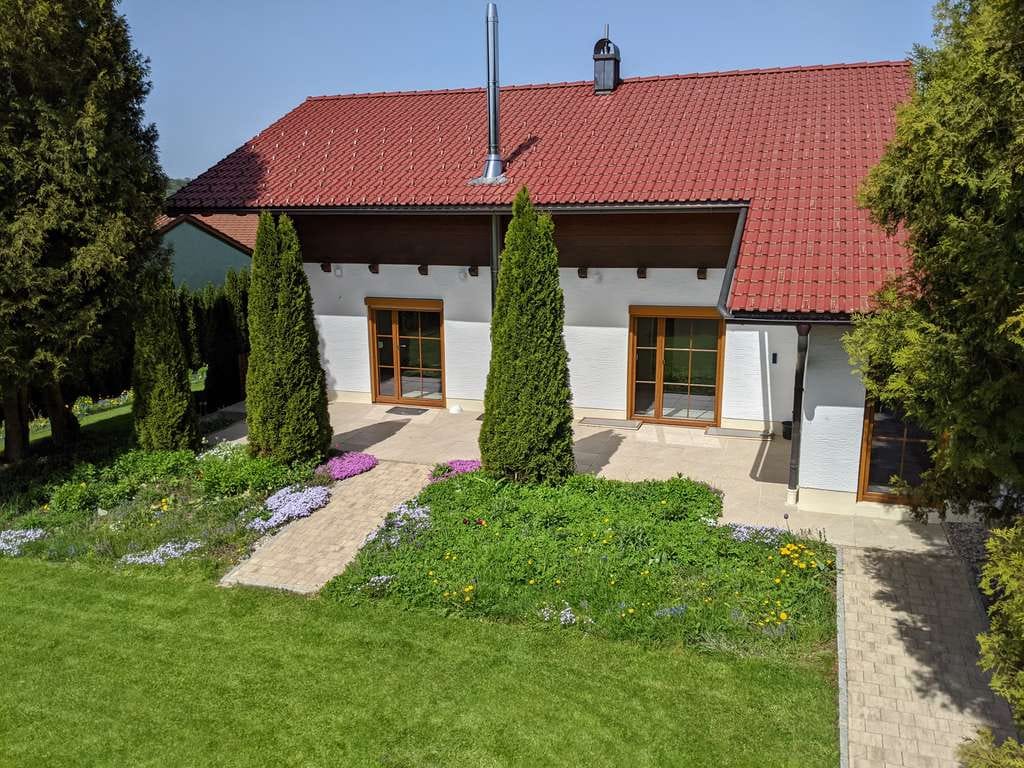 Immobilie in Frauenau - Bayrischer Wald energiesaniertes Traumhaus  E-Klasse A in Bestlage für Naturliebhaber - Bild 1