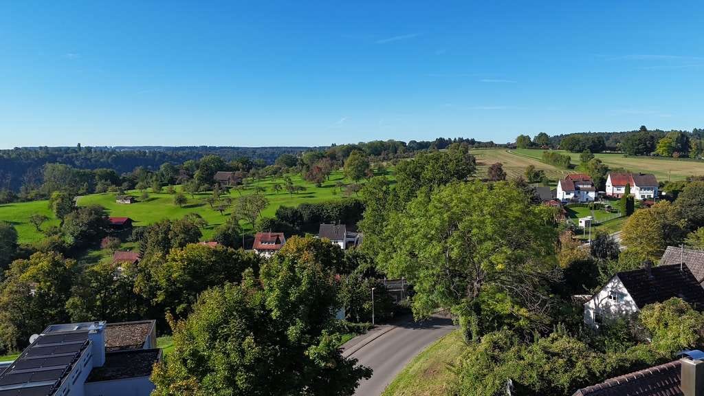 Immobilie in Sulz am Neckar - Einfamilienhaus mit unverbaubarem Südblick in Sulz-Schillerhöhe - Bild 4