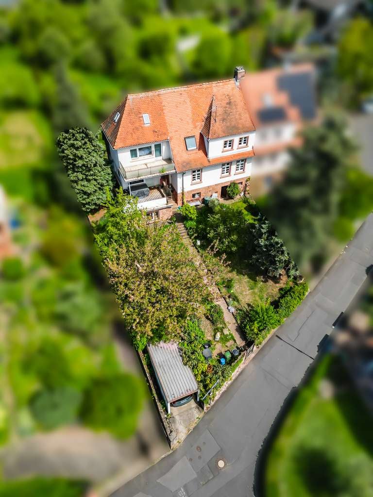 Immobilie in Gelnhausen - **Charmante großzügige Doppelhaushälfte in begeherter Wohnlage von Gelnhausen-Stadt** - Bild 2