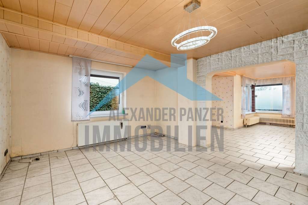 Immobilie in Edermünde - Freistehendes Einfamilienhaus mit Einliegerwohnung in ruhiger Lage von Edermünde-Grifte! - Bild 3