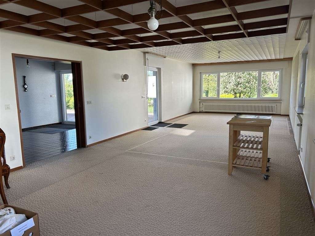 Immobilie in Elchesheim-Illingen - 3-Zimmer-Wohnung mit beeindruckender Wohnfläche und Garten  in Elchesheim-Illingen - Bild 2