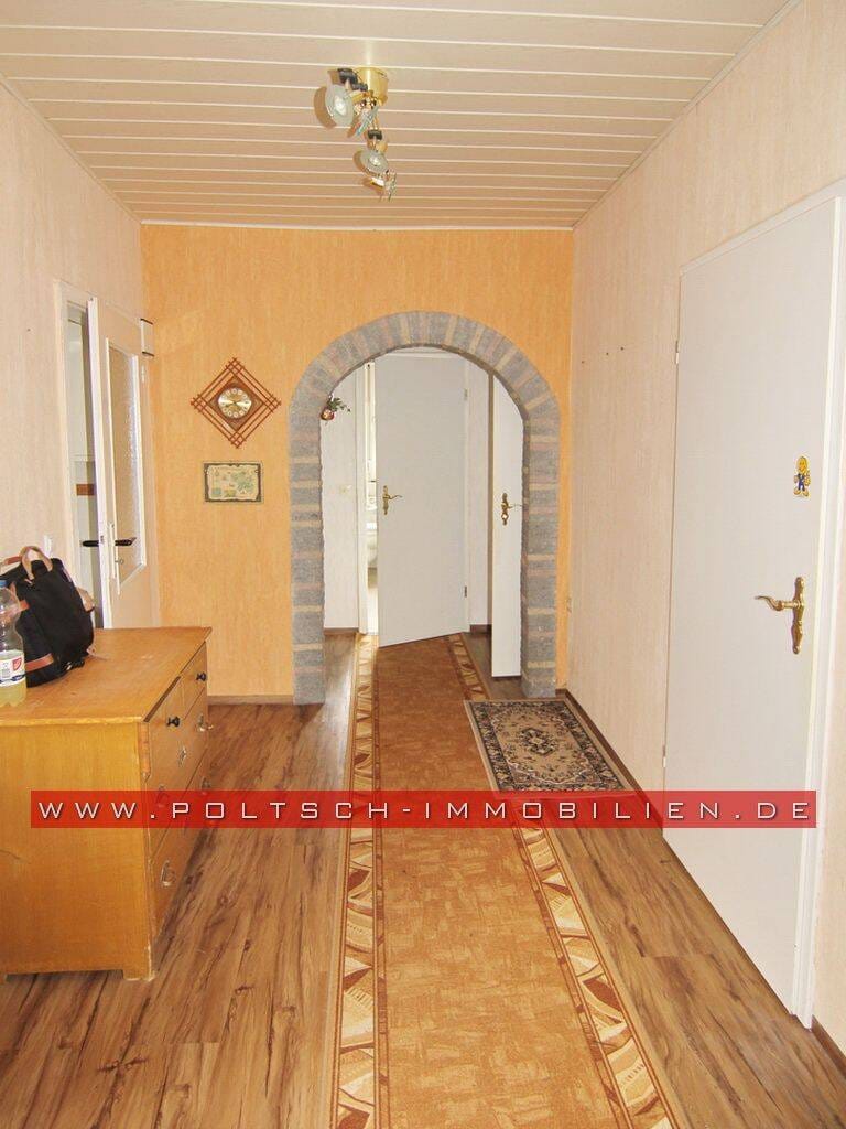Immobilie in Droyßig - EFH im Bungalowstil mit Wintergarten, Keller und großem Grundstück in ruhiger Siedlungslage - Bild 2