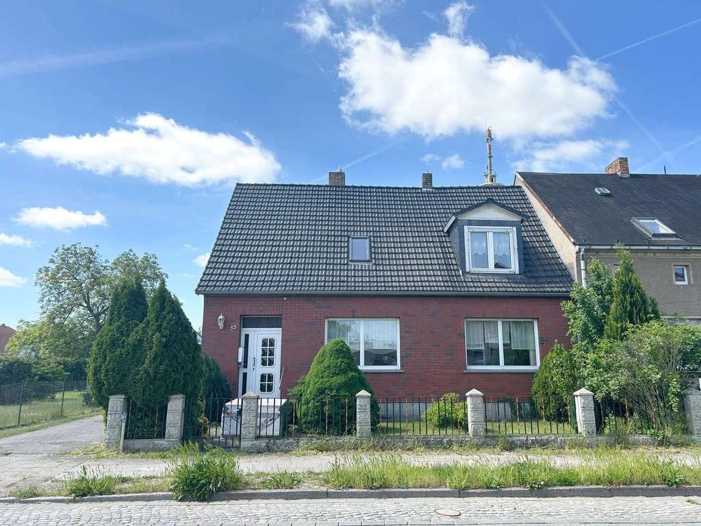 Immobilie in Perleberg - Einfamilienhaus mit Nebengelass - Bild 1