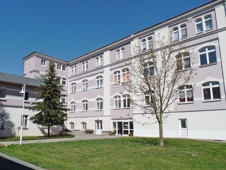 Immobilie in Neumark - Günstige 1-Raum-Wohnung mit Fußbodenheizung und Lift - Bild 0