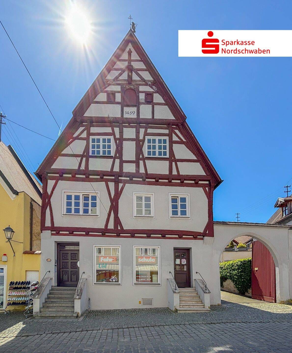 Immobilie in Wemding - Charmantes Wohn- und Geschäftshaus in historischer Altstadtlage in Wemding zu verkaufen! - Bild 0