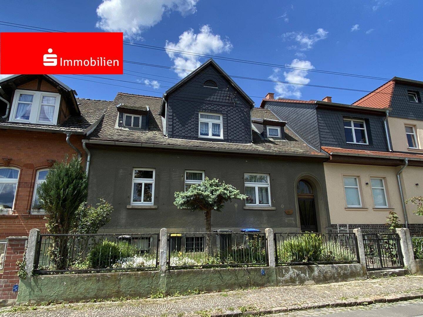 Immobilie in Dornburg-Camburg - Einfamilienhaus mit viel Ausbaupotenzial und großem Garten - Bild 0