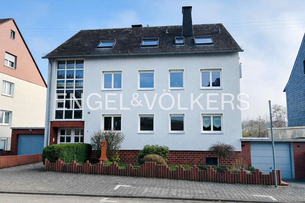 Immobilie in Taunusstein - Ruhiges Dreiparteienhaus in bester Lage von Taunusstein-Wehen - Bild 2