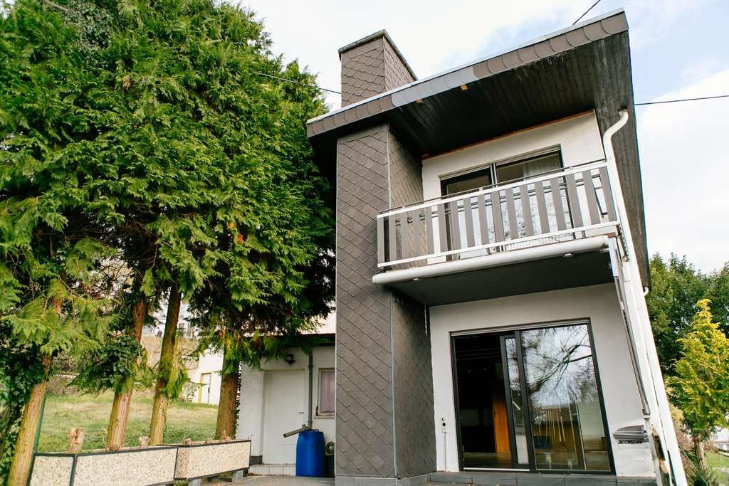 Immobilie in Vallendar - Zwei Häuser im Paket mit vielfältigen Nutzungsmöglichkeiten - Bild 3