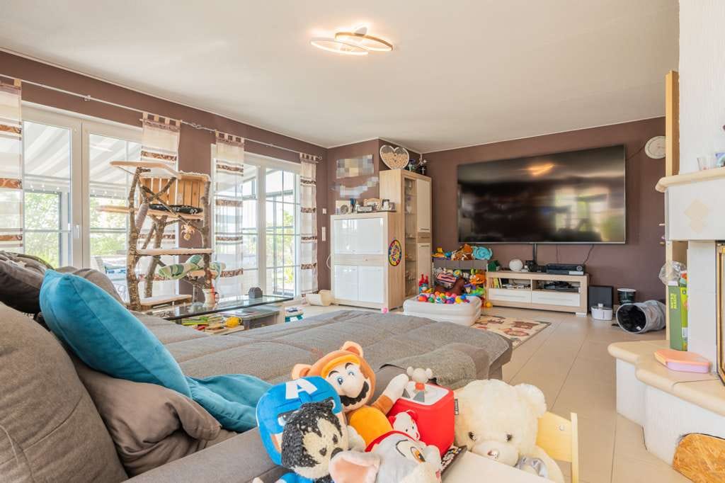 Immobilie in Witzmannsberg - Tittling-Witzmannsberg: Exklusives Einfamilienhaus auf ca. 2.000 m² Grundstück in Tittling - Bild 2