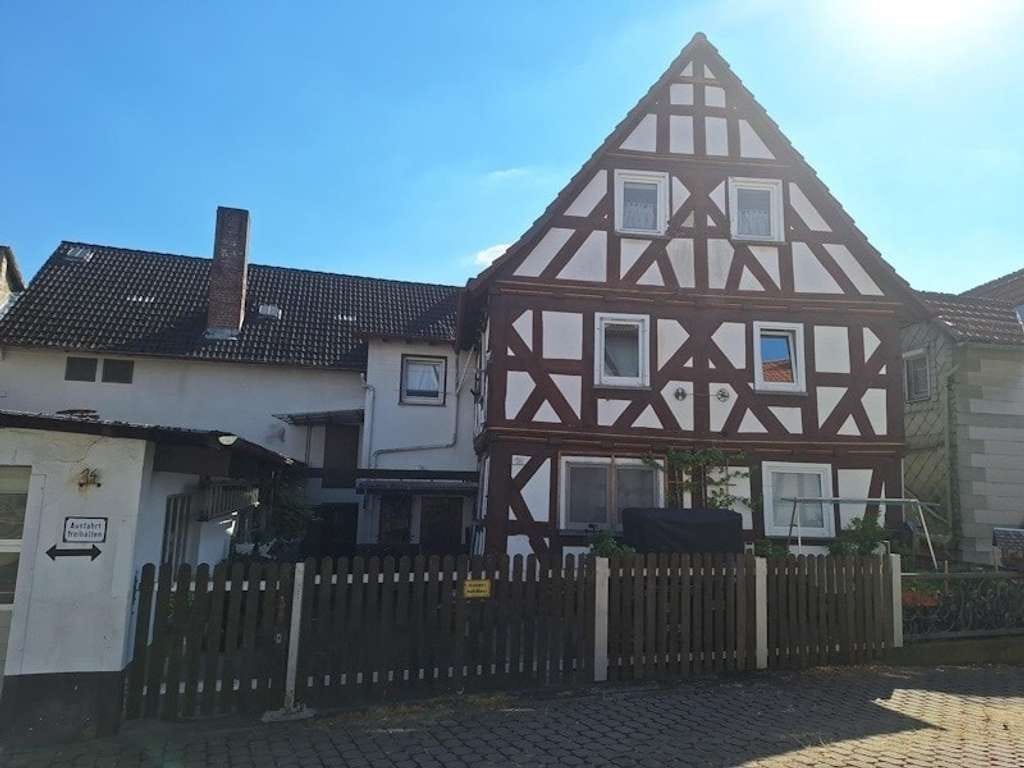 Immobilie in Rabenau - 1-Familien-Fachwerkhaus mit Scheune und Werkstatt in Rabenau - Londorf  - Bild 1