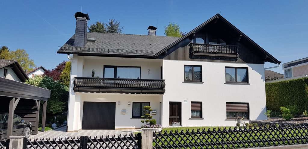 Immobilie in Fränkisch-Crumbach - Freistehendes Einfamilienhaus mit ELW und schönem Garten in Fränkisch-Crumbach zu verkaufen - Bild 0