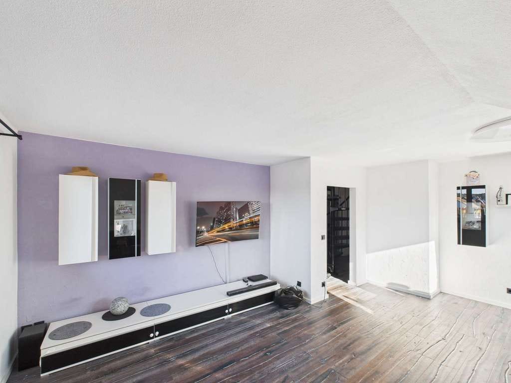 Immobilie in Wendelstein - Oben wohnen, zentral leben: Clever geschnittene 3-Zimmer-DG-Wohnung im 2. Stock in Wendelstein - Bild 1