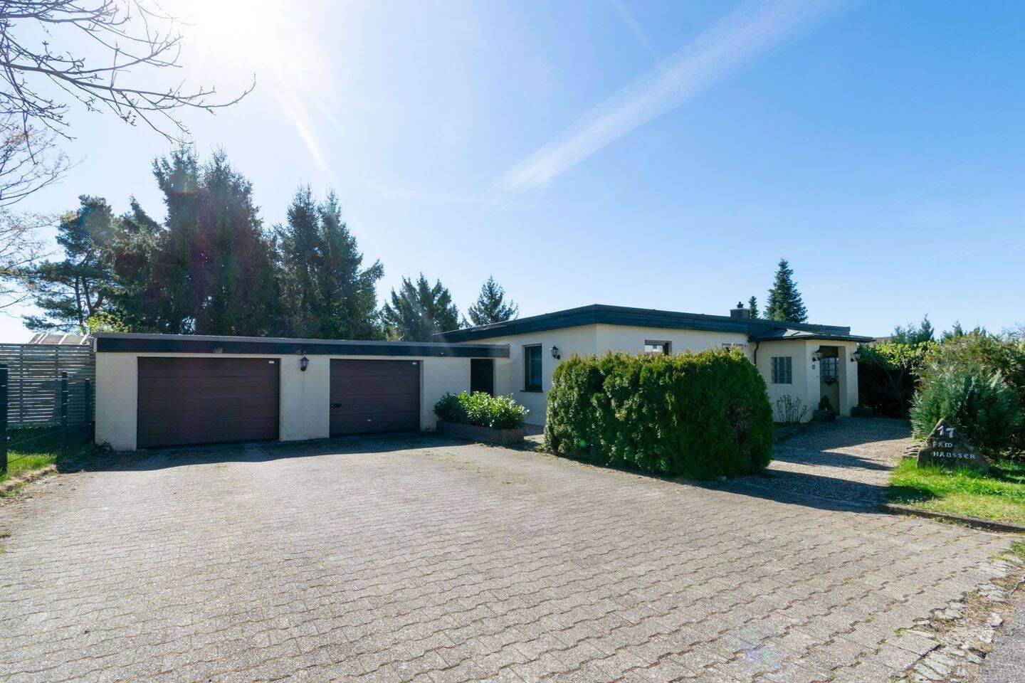 Immobilie in Waldenburg - Ihr neues Zuhause: Stilvoller Bungalow mit großzügigem Garten in Waldenburg - Bild 1