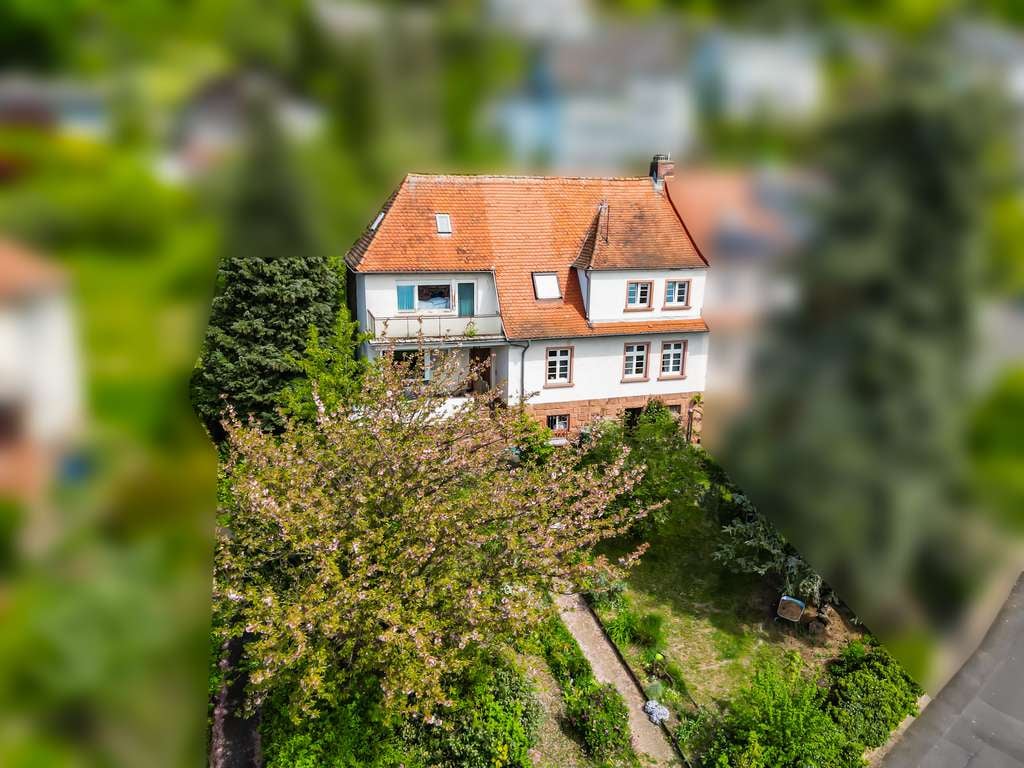 Immobilie in Gelnhausen - **Charmante großzügige Doppelhaushälfte in begeherter Wohnlage von Gelnhausen-Stadt** - Bild 0